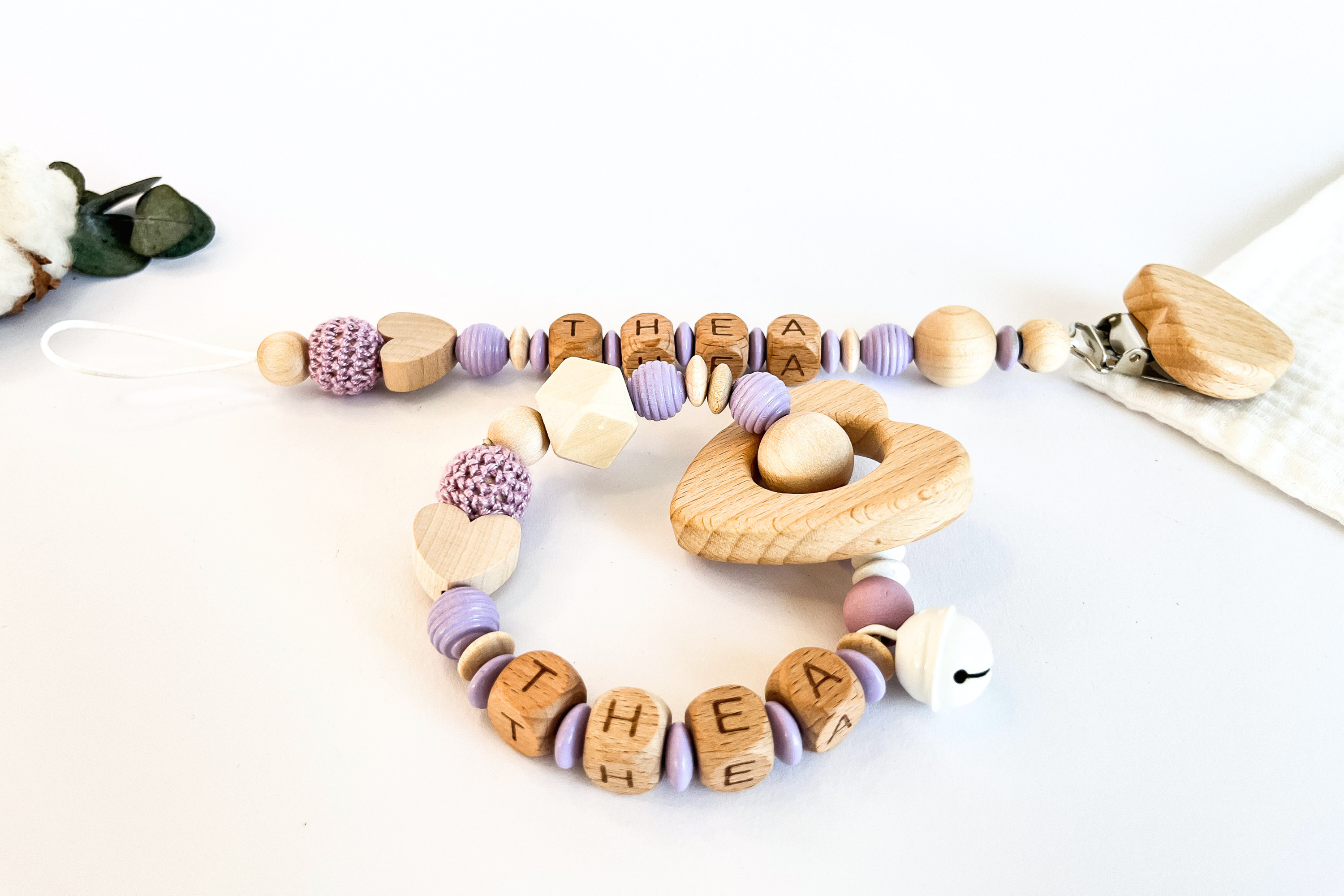 Geschenkset Baby personalisiert – Schnullerkette & Greifring aus Holz, Handmade
